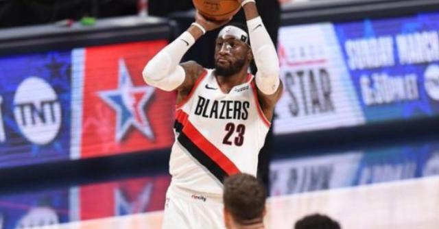 世界杯比赛在线观看平台-20+10外加2抢2帽!开拓者休赛期最大引援终爆发